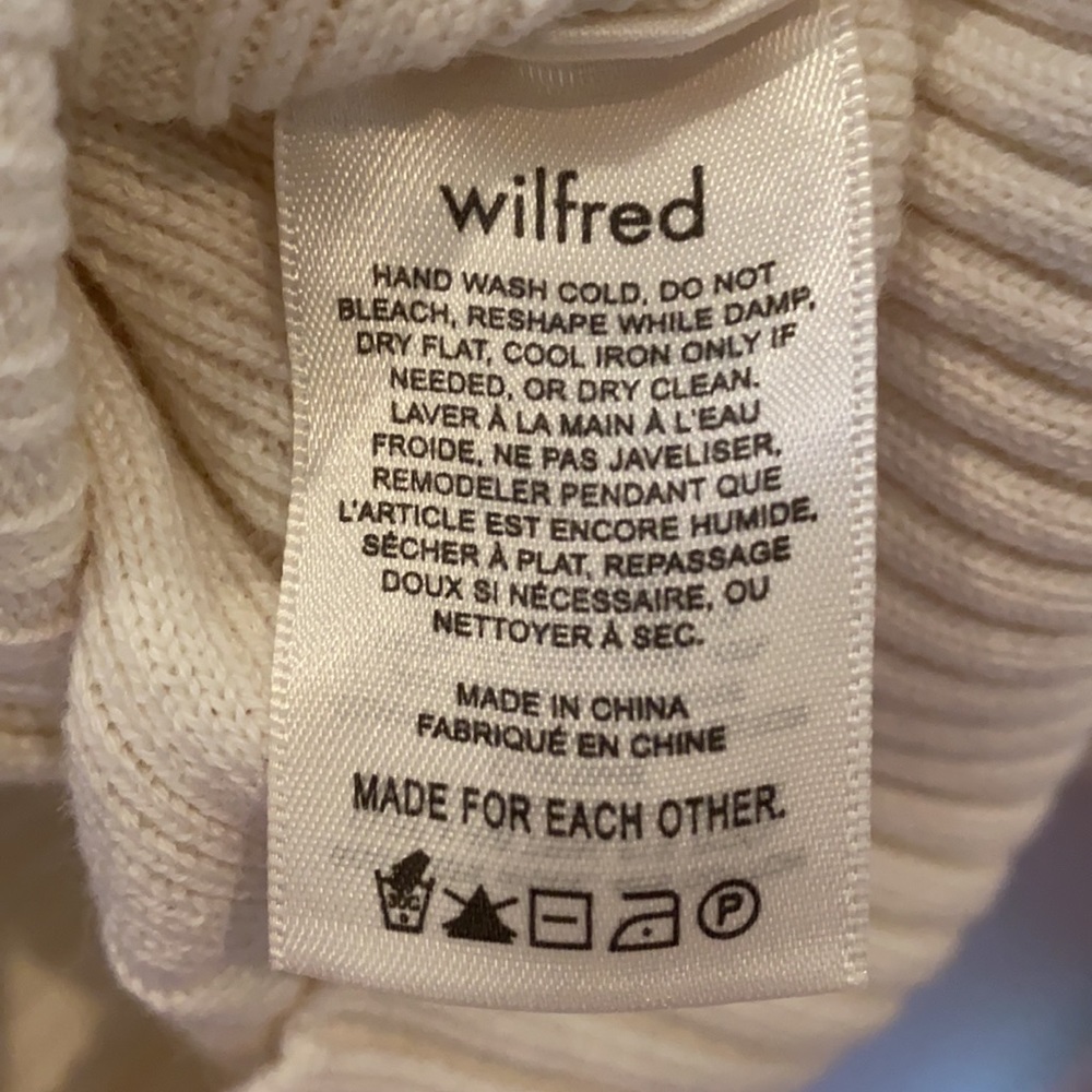 Aritzia x Wilfred Deep Plunge  Cream Ribbed V-Neck Button Cardigan - Picture 11 of 12